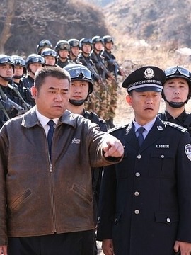 民警老周的12小时